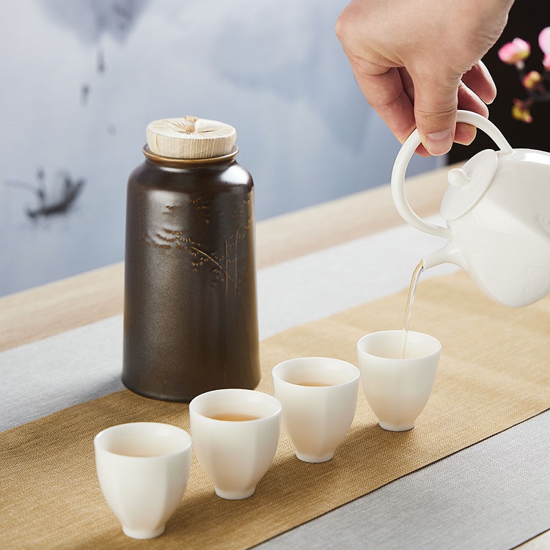 【中国直邮，时效10-15天】北溪堂·近山茶具礼盒 釉白雅静 一壶四杯 礼盒包装正山堂