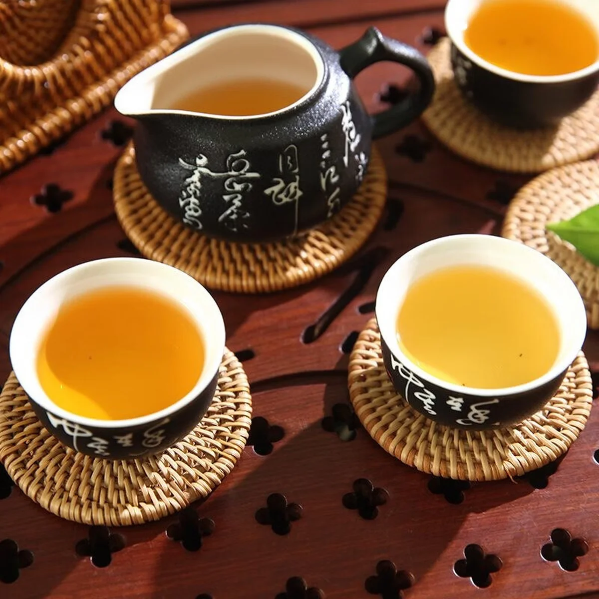 【中国直邮，时效10-15天】裕凡手工藤编杯垫 中式茶杯垫 隔热垫中国风防烫防滑盘垫 壶垫茶垫茶具配件杯垫套装 藤垫直径10cm（套装6片）含底座