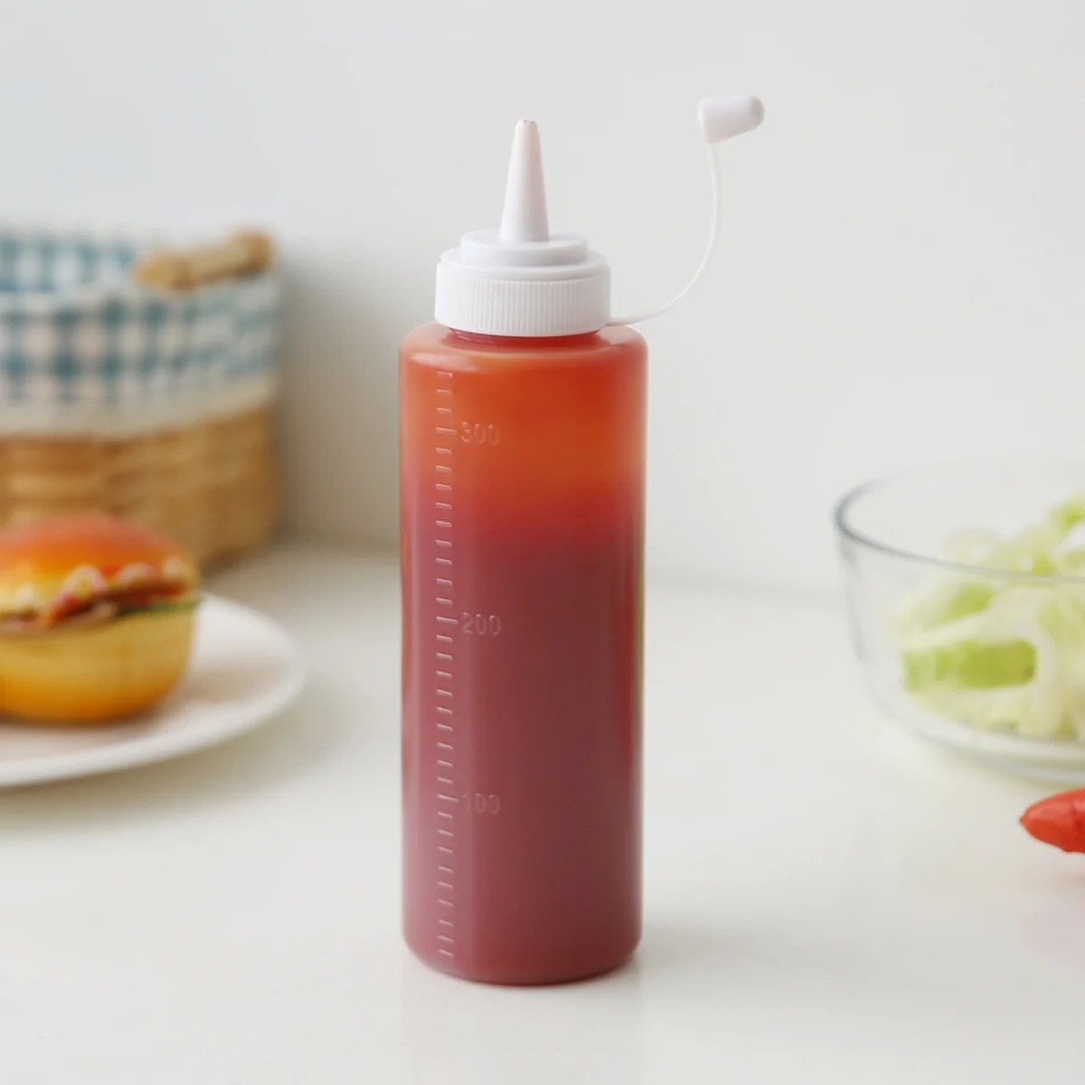 YAGAO Household plastic squeeze sauce bottle, Transparent and visible, dust-proof and Anti-ash, 2 pieces