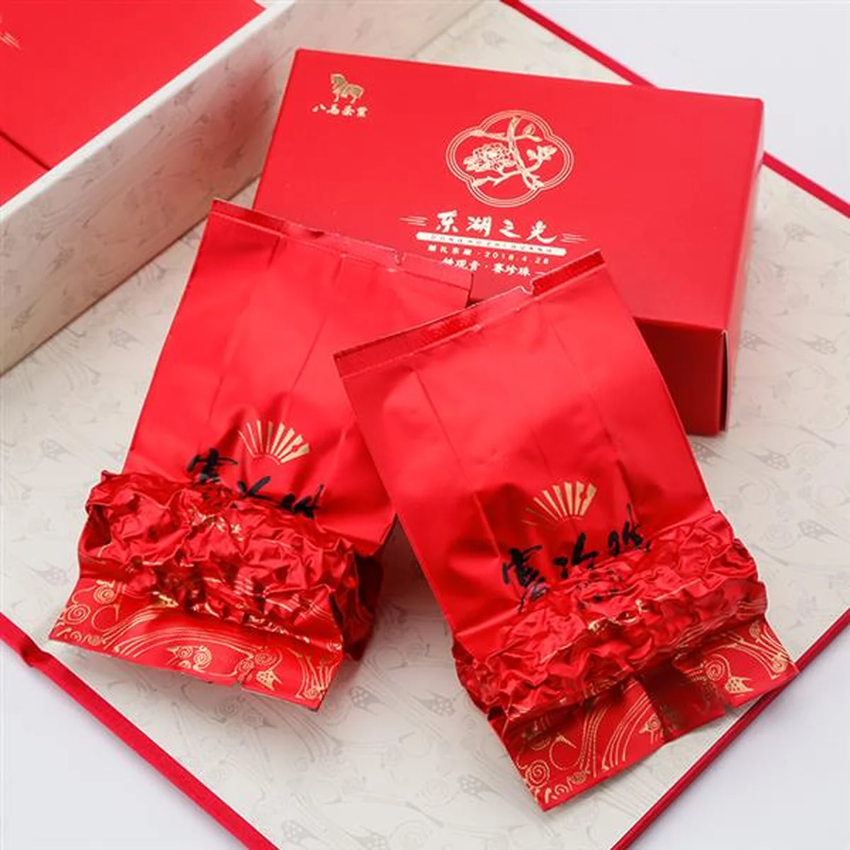 The light of East Lake Tie Guanyin Tea AA2172 Ecologically good tea with mellow taste