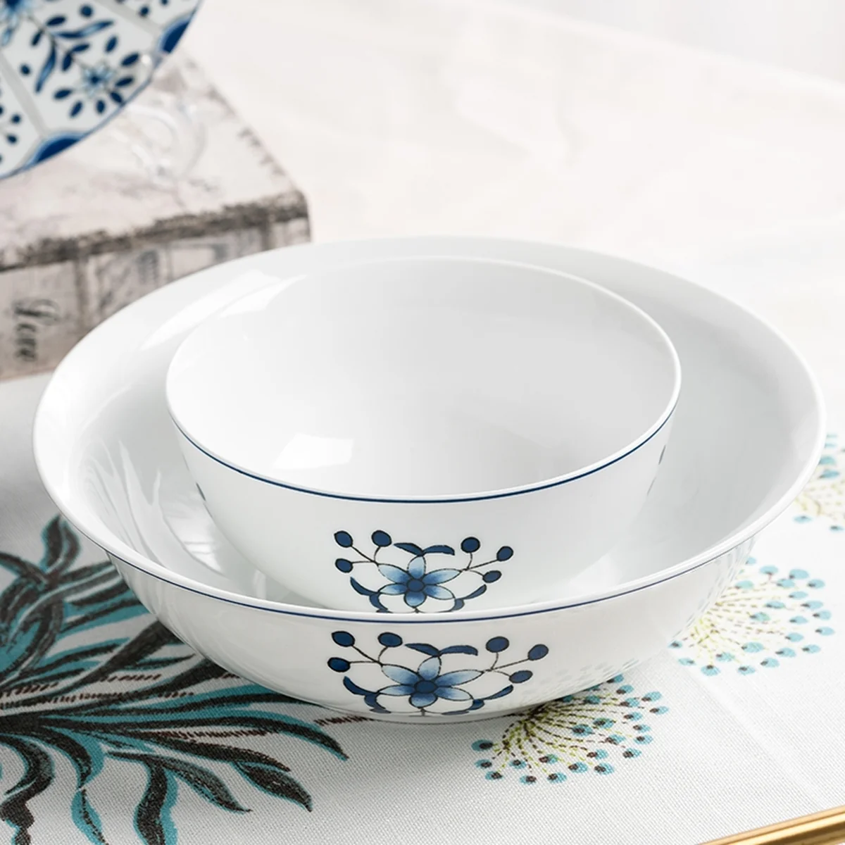 Red leaf, Jingdezhen Ceramics 30-piece In-glaze Blue and White Porcelain Tableware Set Ceramic Bowls, Plates and Spoons High Temperature Fine White Porcelain Lead-Free and Cadmium-Free