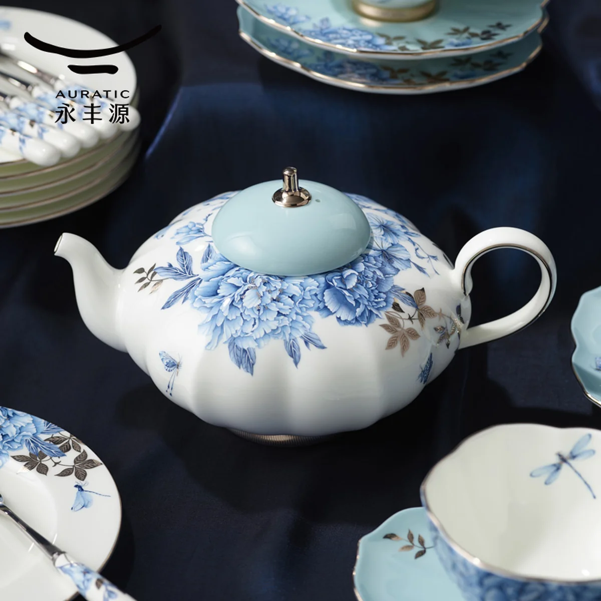 【China Direct Mail, Delivery Time 10-15 Days】 AuraticPlatinum Blue and White 26 Head Tea and Coffee Set (6-person) - Mid Autumn Festival Gift