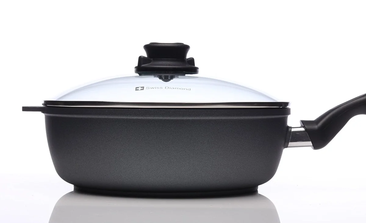 Swiss Diamond Nonstick Saute Pan with Lid - 4.3 qt (11") 6728c