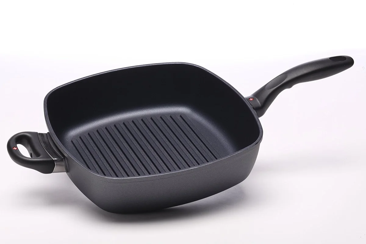 Swiss Diamond Deep Square Grill Pan Nonstick 66281 11" x 11" 