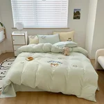 【中国直邮，时效6-10个工作日】Lullabuy 奶噗噗的小熊四件套四季居家床品套装床单被套枕套 抹茶绿