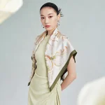【下架】【中国直邮，时效8-20天】万事利秋冬新品真丝丝巾高级时尚双面印花88cm方巾女生礼物玉楼春-绿色