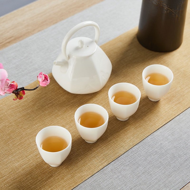 【中国直邮，时效10-15天】北溪堂·近山茶具礼盒 釉白雅静 一壶四杯 礼盒包装正山堂