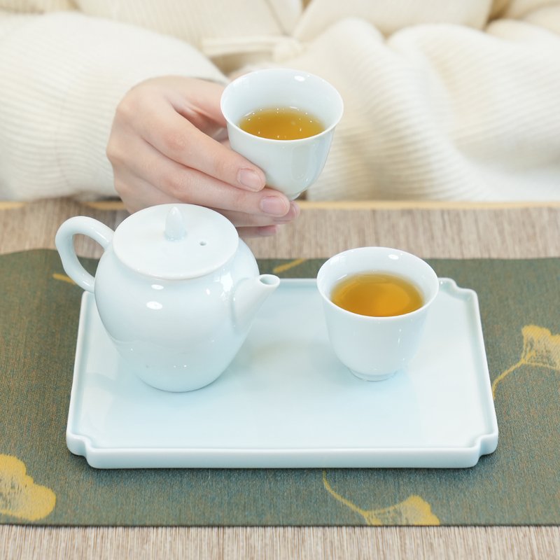 【中国直邮，时效10-15天】正山堂 小池·荷尖 4头茶具套装德化影青釉茶具 一壶两杯一茶盘 礼盒包装