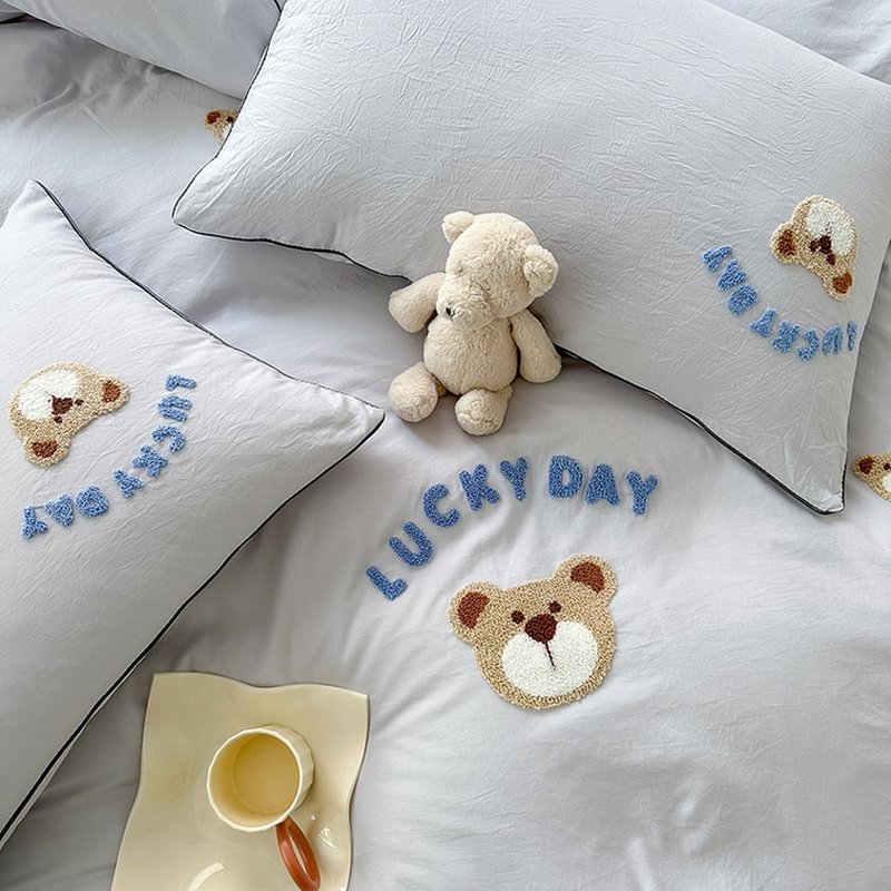 【中国直邮，时效6-10个工作日】Lullabuy 奶噗噗的小熊四件套四季居家床品套装床单被套枕套 灰色