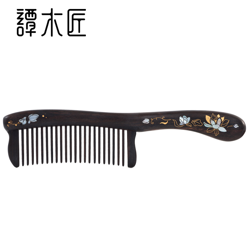 【中国直邮，时效8-20天】谭木匠 镶齿梳莲语 手工雕刻莲花镶贝图案 黑檀木礼盒梳