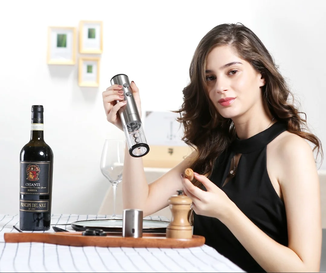 【China Direct Shipping, 10-15 days】Circle joy Electric Wine Opener Stainless Steel Corkscrew CJ-EKPQ01 Exquisite Atmosphere Long Lasting (Battery Included) detail image 4