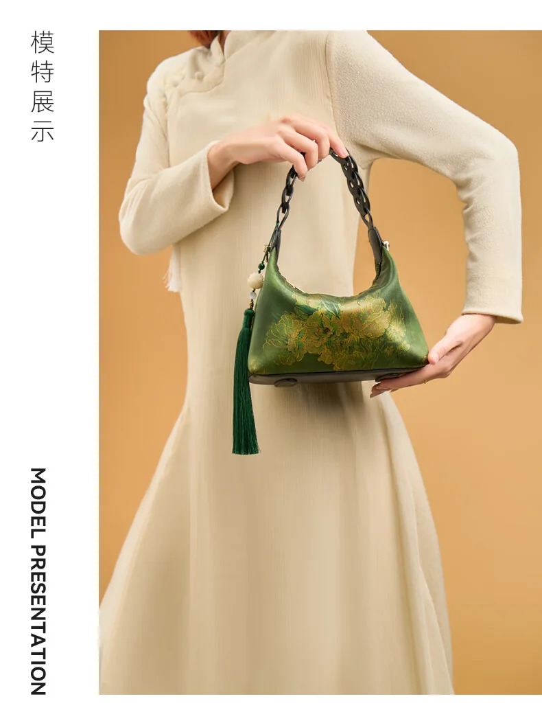 【中国直邮，时效8-20天】PmSix 新中式国风旗袍手提女士包 轻奢真丝单肩斜挎包 母亲节礼物送妈妈实用女包 详情图 7