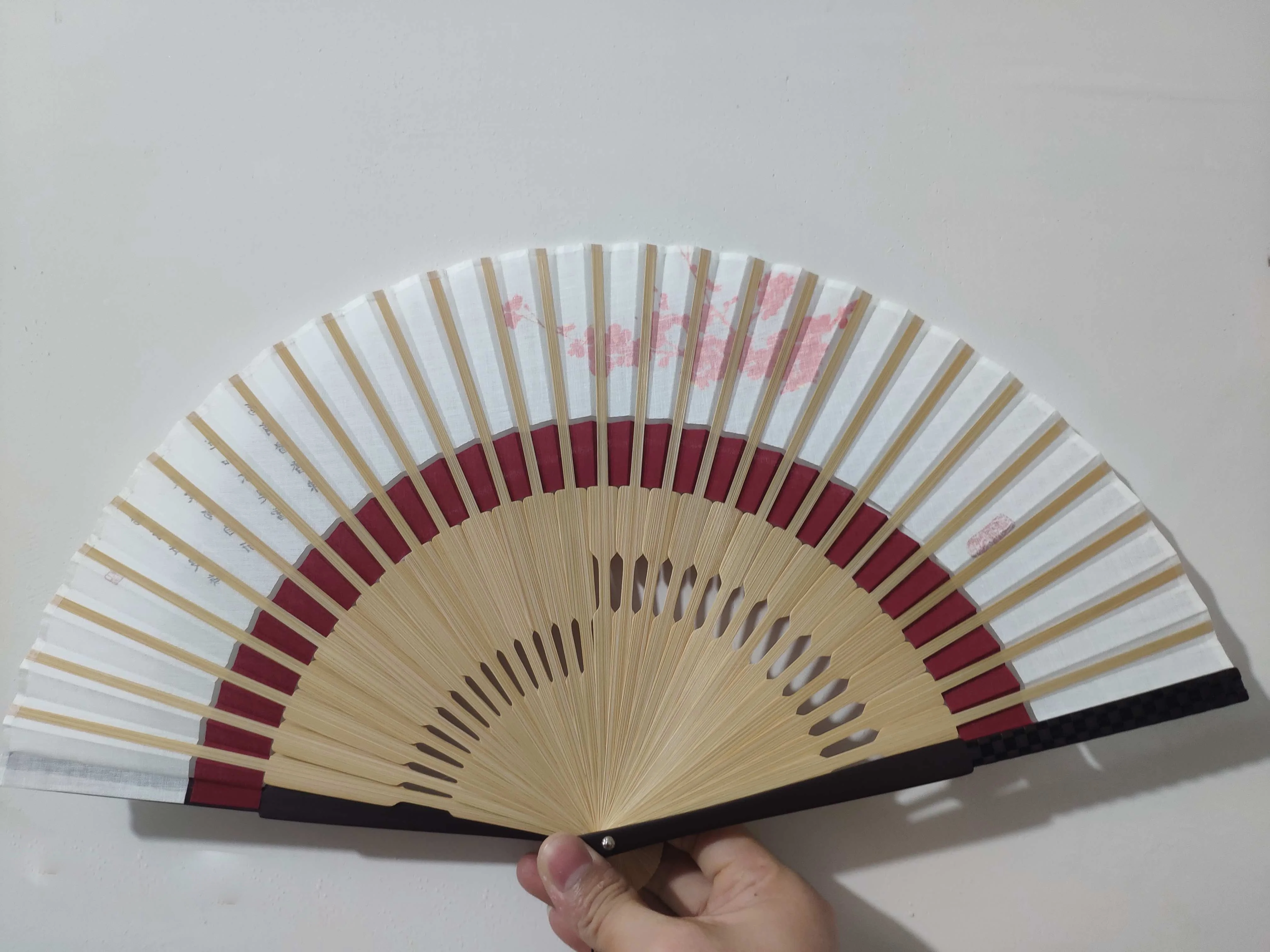 【中国直邮，时效7-15天】王星记 女式梅花折扇23cm 中国风  古典工艺礼品扇 detail image 3